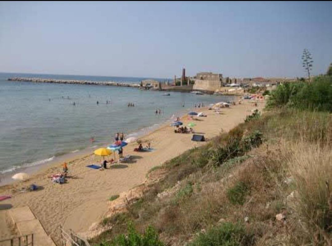 A Za' Nella Avola Villa Bagian luar foto